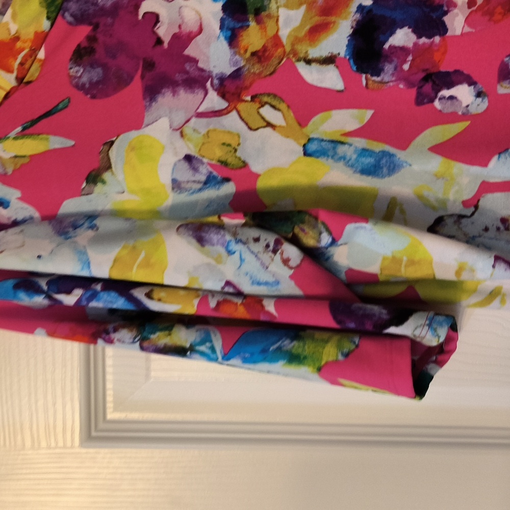 Investments Vibrant Multicolor Top - Picture 5 of 7